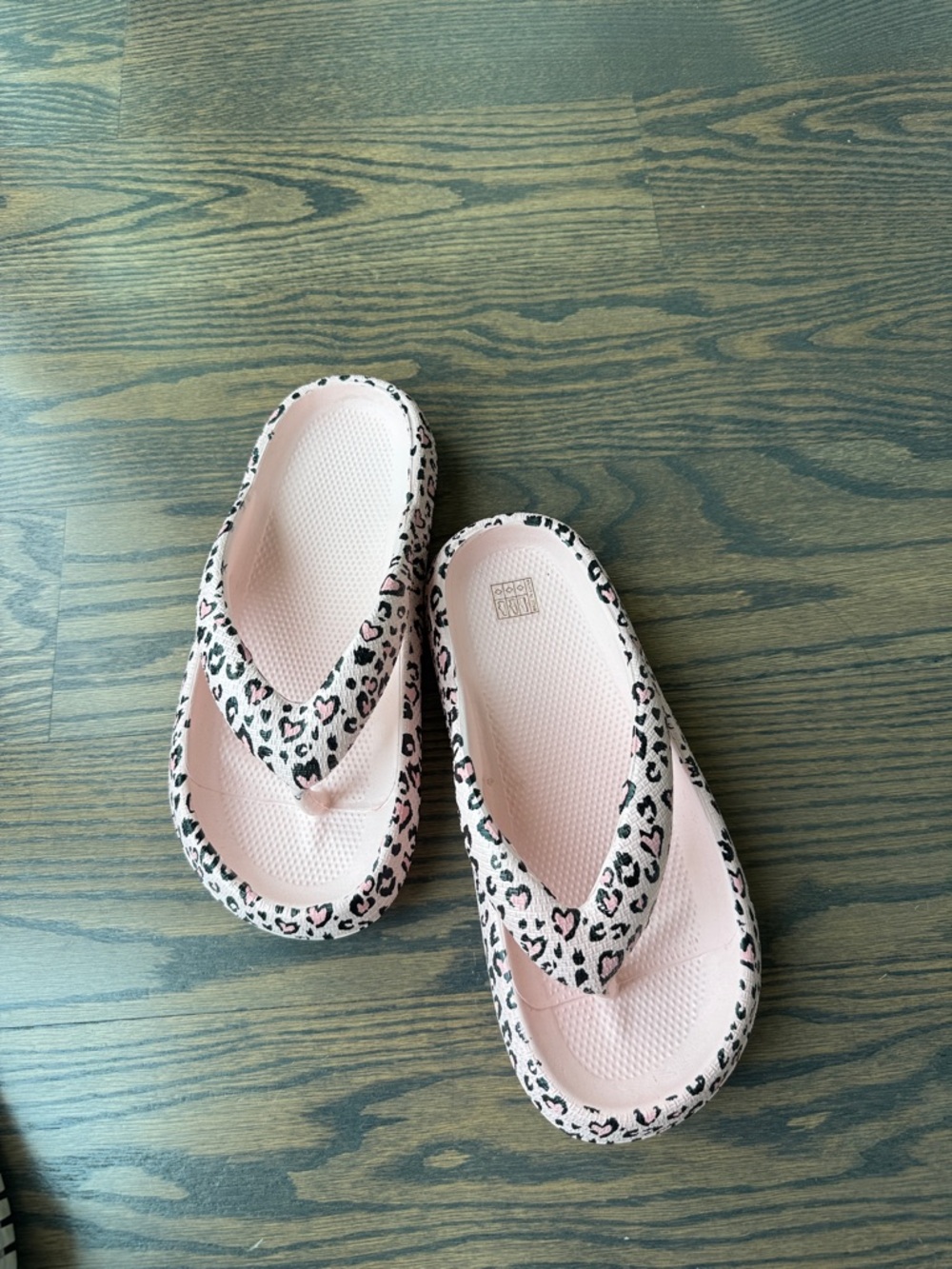 Pink Leopard Print Women's Flip Flop Sandals
